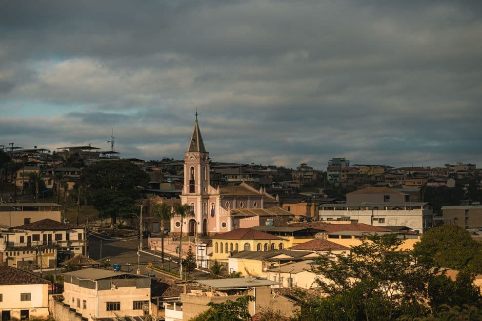 Sabores de Carmópolis de Minas: onde comer na cidade — Junho 2026
