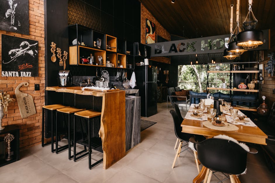 Stylish dining and bar area with rustic decor in Espírito Santo, Brazil.